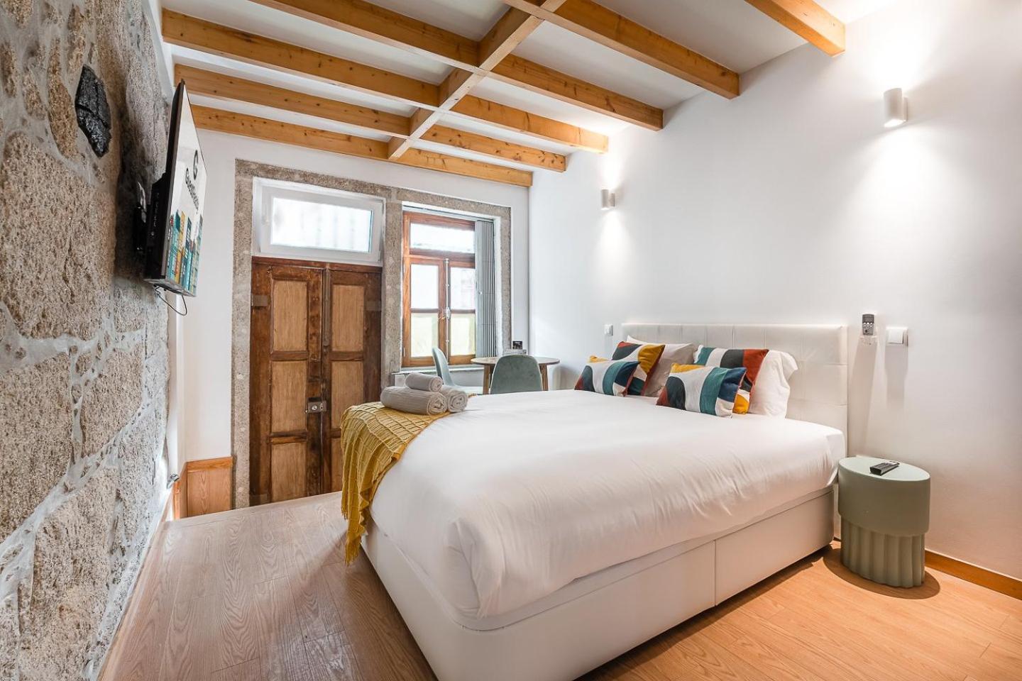 Guestready - Miragaia Stone Studios & Apartments Порту Экстерьер фото