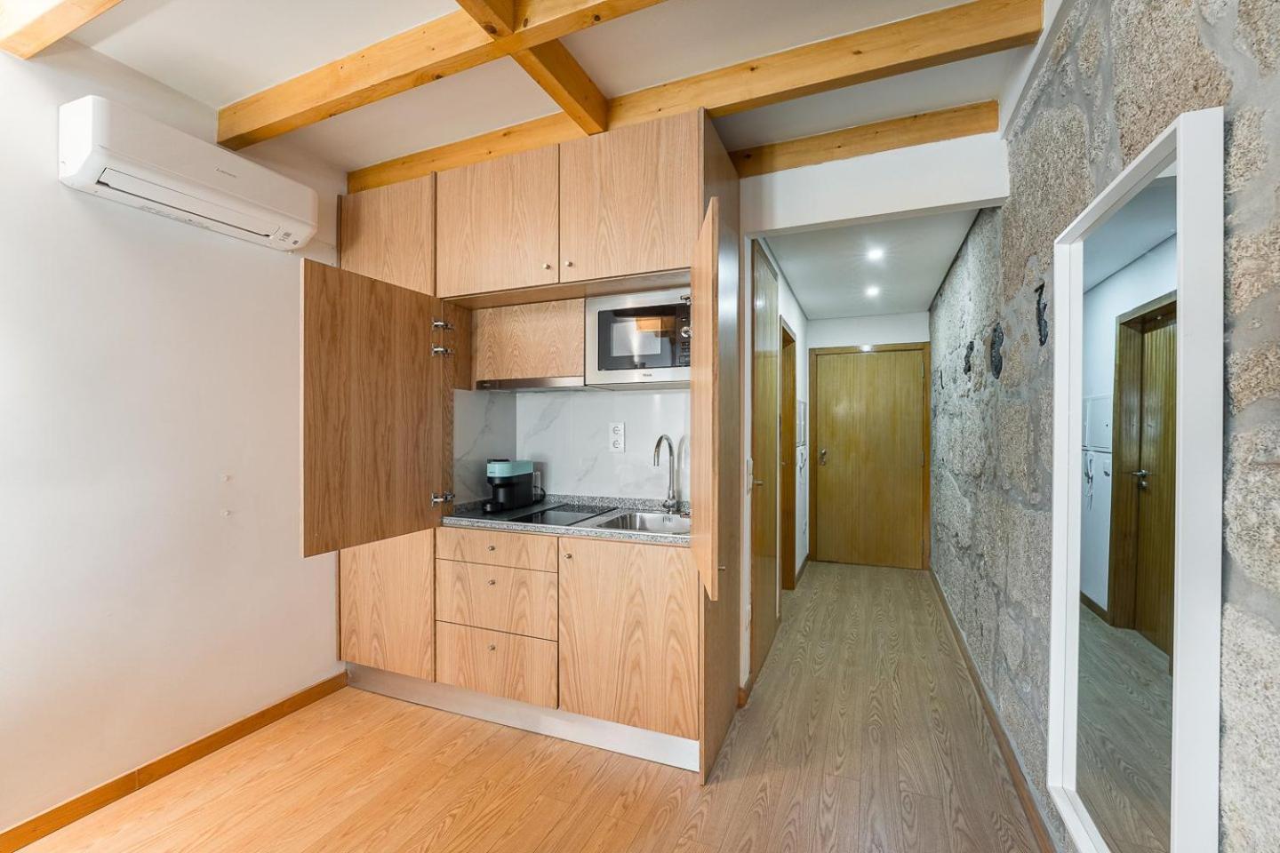 Guestready - Miragaia Stone Studios & Apartments Порту Экстерьер фото