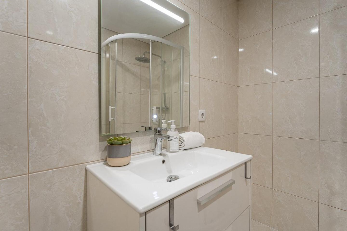 Guestready - Miragaia Stone Studios & Apartments Порту Экстерьер фото